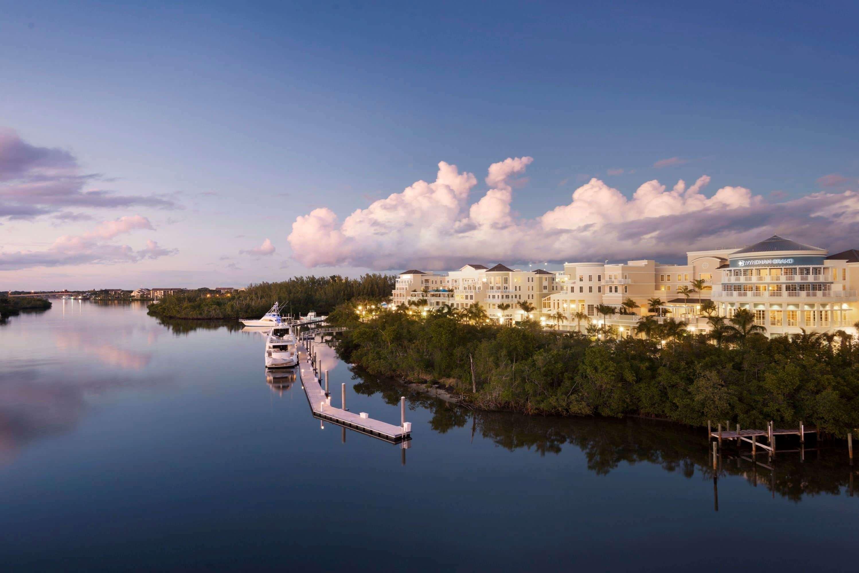 Wyndham Grand Jupiter At Harbourside Place Exteriör bild